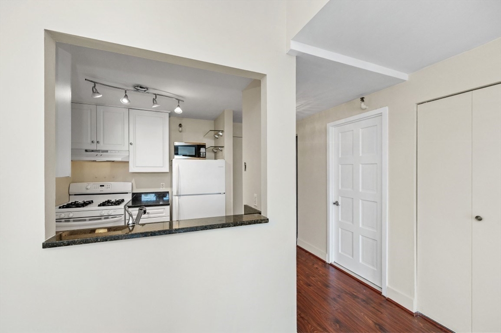 Boston, Massachusetts, 02129, United States, 1 Bedroom Bedrooms, ,2 BathroomsBathrooms,Residential,For Sale,1911386