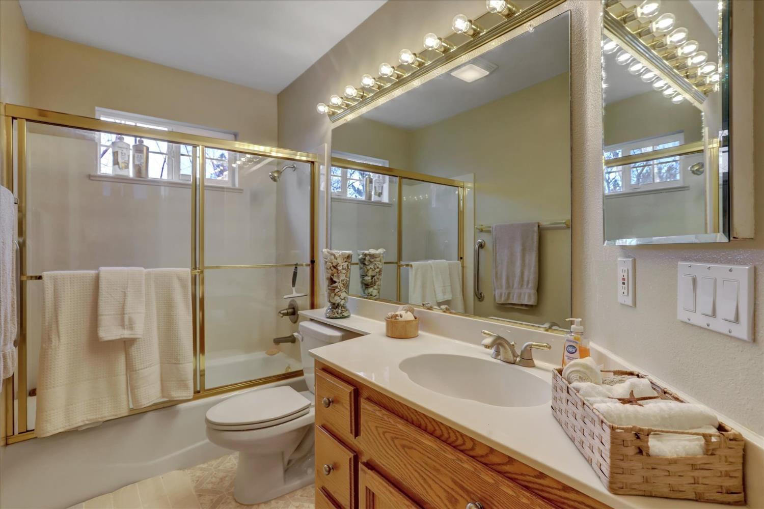 Grass Valley, California, 95945, United States, 3 Bedrooms Bedrooms, ,3 BathroomsBathrooms,Residential,For Sale,2012341