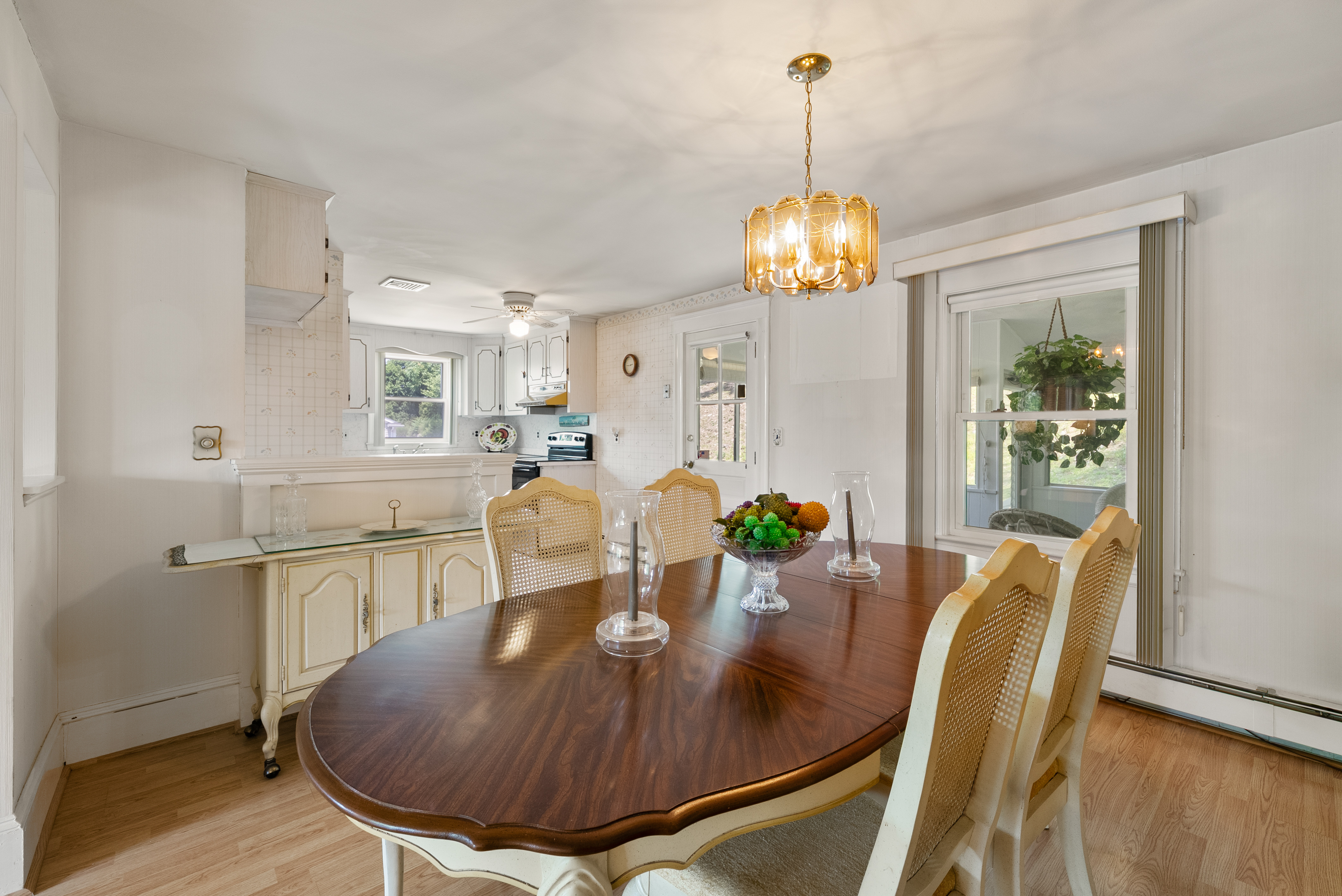  28 Hudson Street, Watertown, MA 02472 - 物件實景