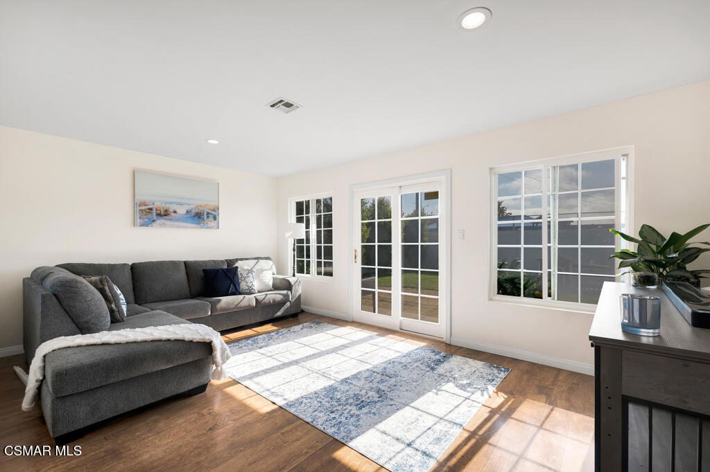 Oxnard, California, 93033, United States, 3 Bedrooms Bedrooms, ,2 BathroomsBathrooms,Residential,For Sale,1891023