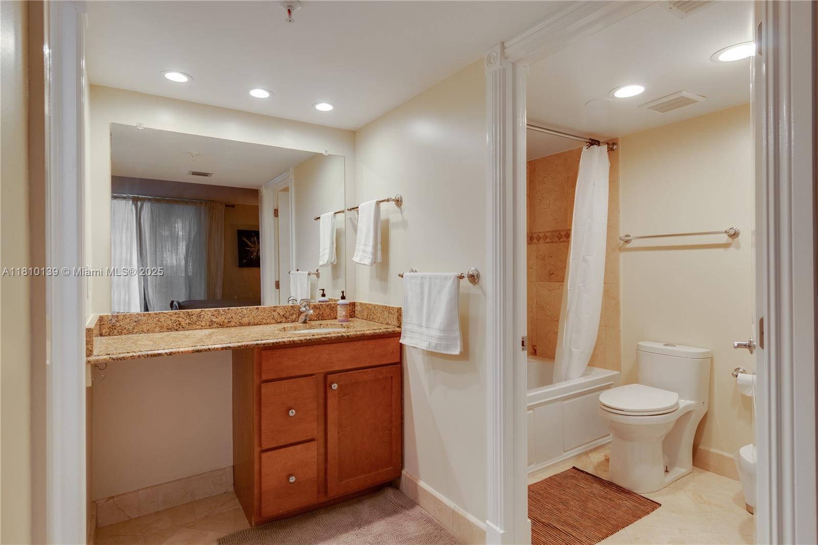 Miami Beach, Florida, 33139, United States, 2 Bedrooms Bedrooms, ,2 BathroomsBathrooms,Residential,For Sale,1850105