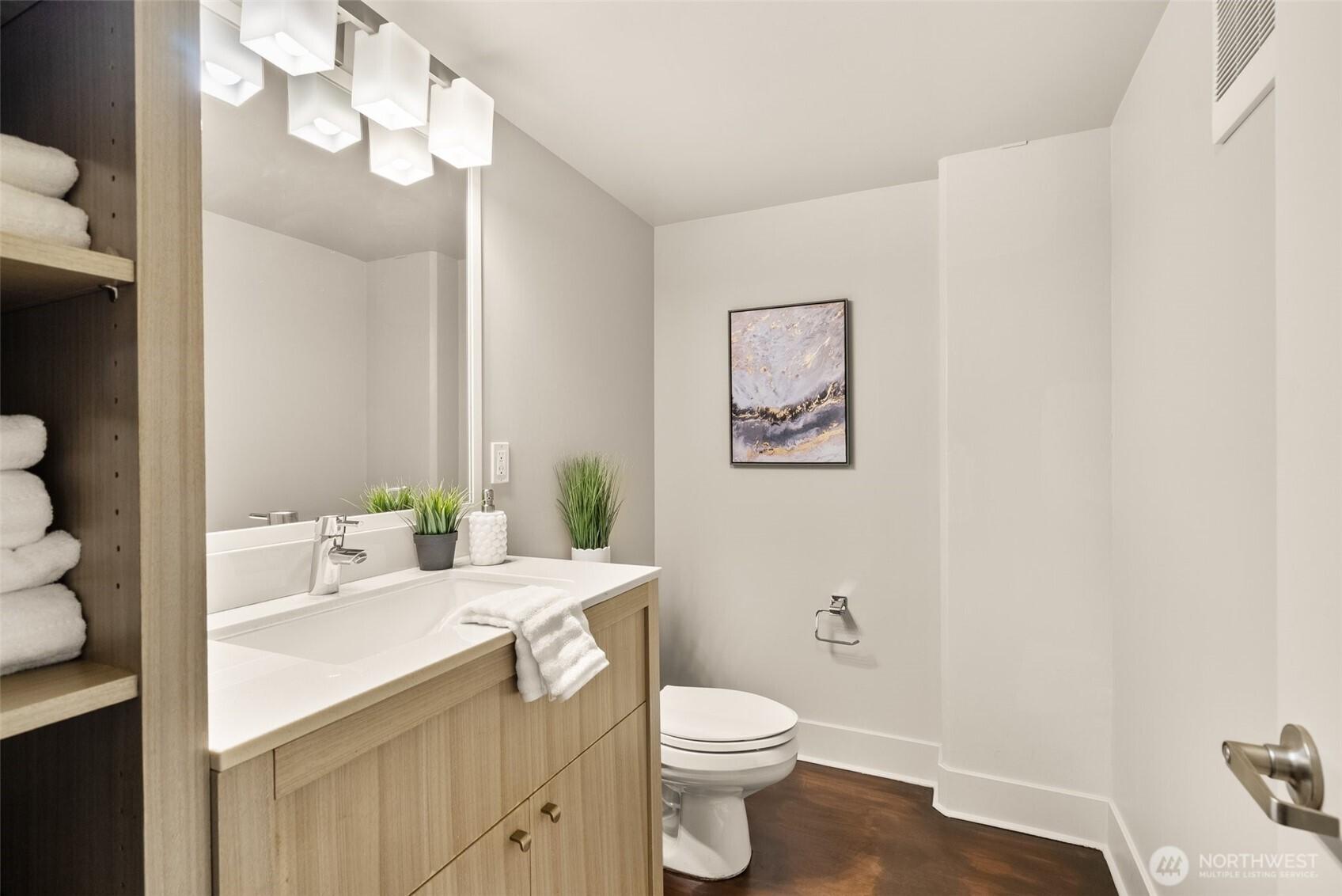SEATTLE, Washington, 98102, United States, 1 Bedroom Bedrooms, ,2 BathroomsBathrooms,Residential,For Sale,1752958