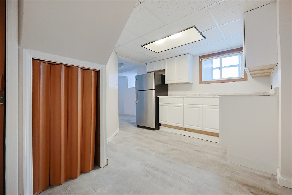 Fall River, Massachusetts, 02723, United States, 4 Bedrooms Bedrooms, ,Residential,For Sale,1978257