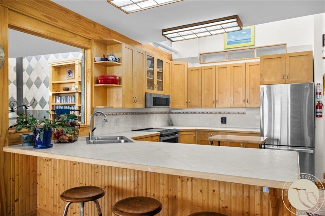 Billings, Montana, 59101, United States, 5 Bedrooms Bedrooms, ,4 BathroomsBathrooms,Residential,For Sale,1977602