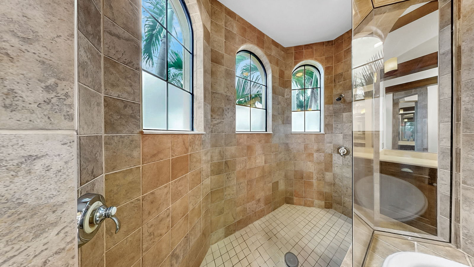 Apollo Beach, Florida, 33572, United States, 4 Bedrooms Bedrooms, ,5 BathroomsBathrooms,Residential,For Sale,1983999