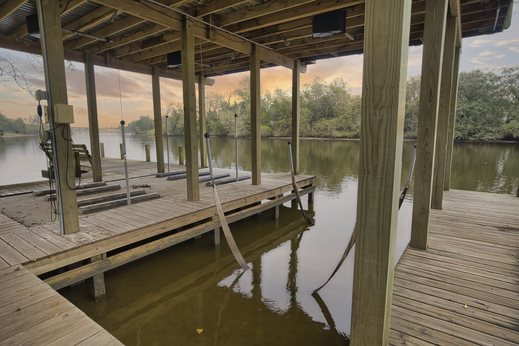 Brazoria, Texas, 77422, United States, 6 Bedrooms Bedrooms, ,6 BathroomsBathrooms,Residential,For Sale,1978625