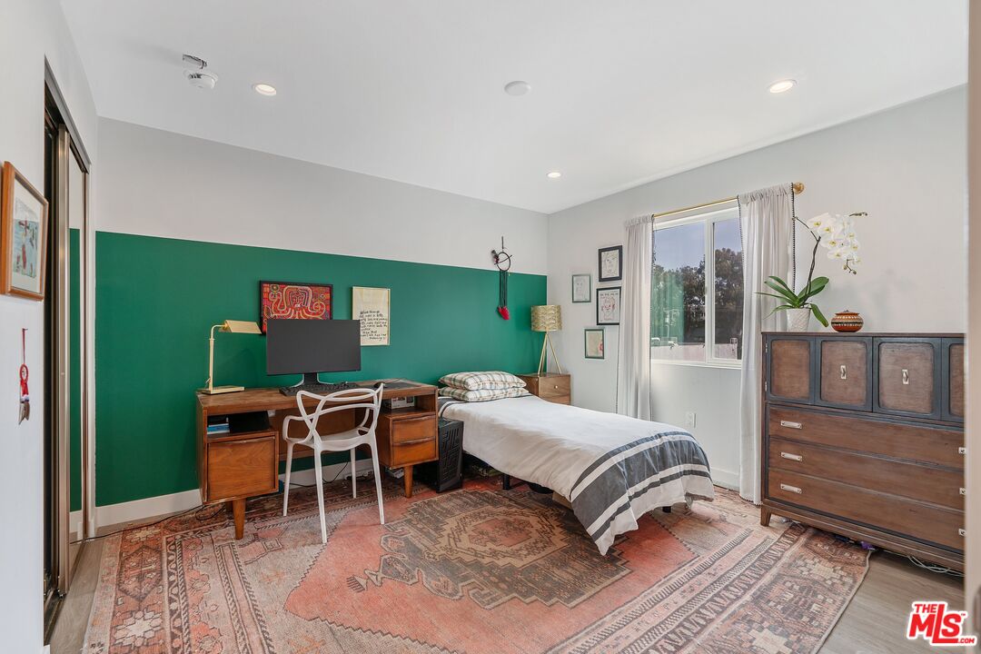 Malibu, California, 90265, United States, 3 Bedrooms Bedrooms, ,2 BathroomsBathrooms,Residential,For Sale,1991505