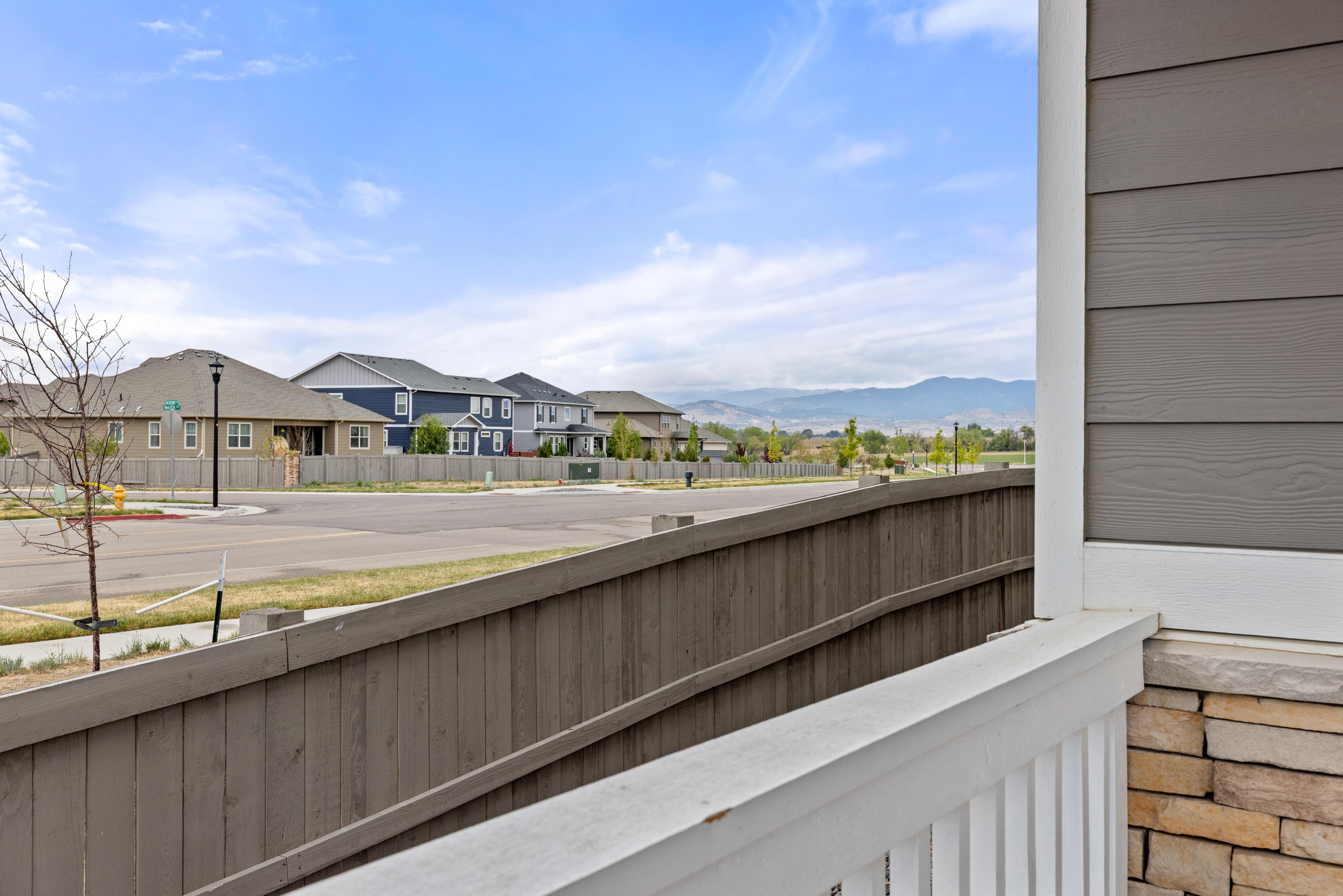  Corner Lot With Gorgeous Unobstructed Mountain Views - 物件實景