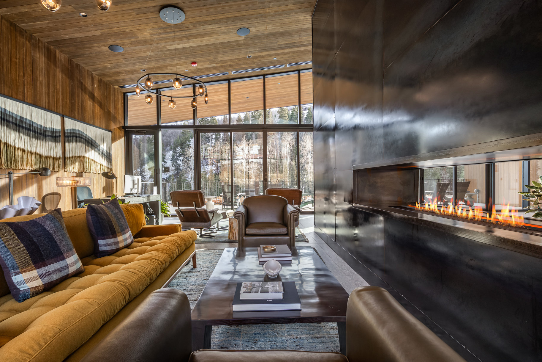  Furnished 5-bedroom Penthouse at Founder