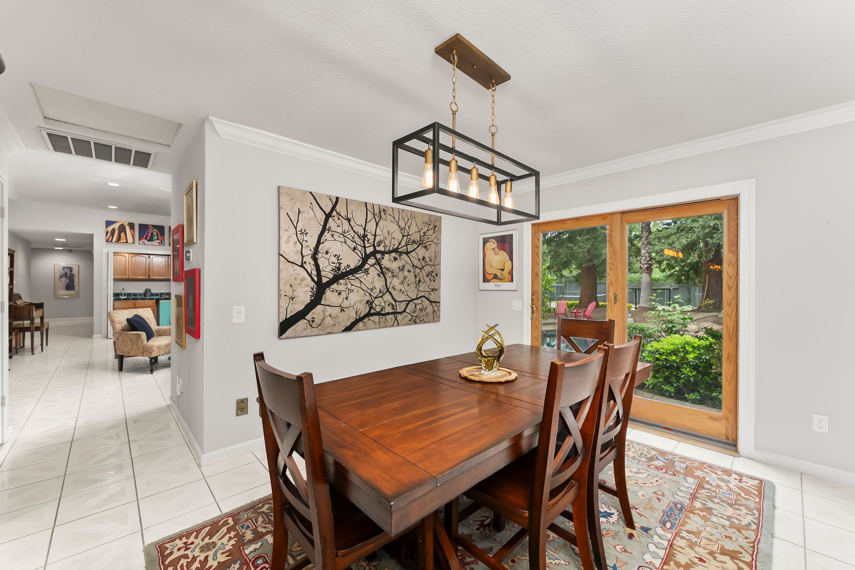  2230 Hillcrest Way, Carmichael, CA 95608 - 物件實景