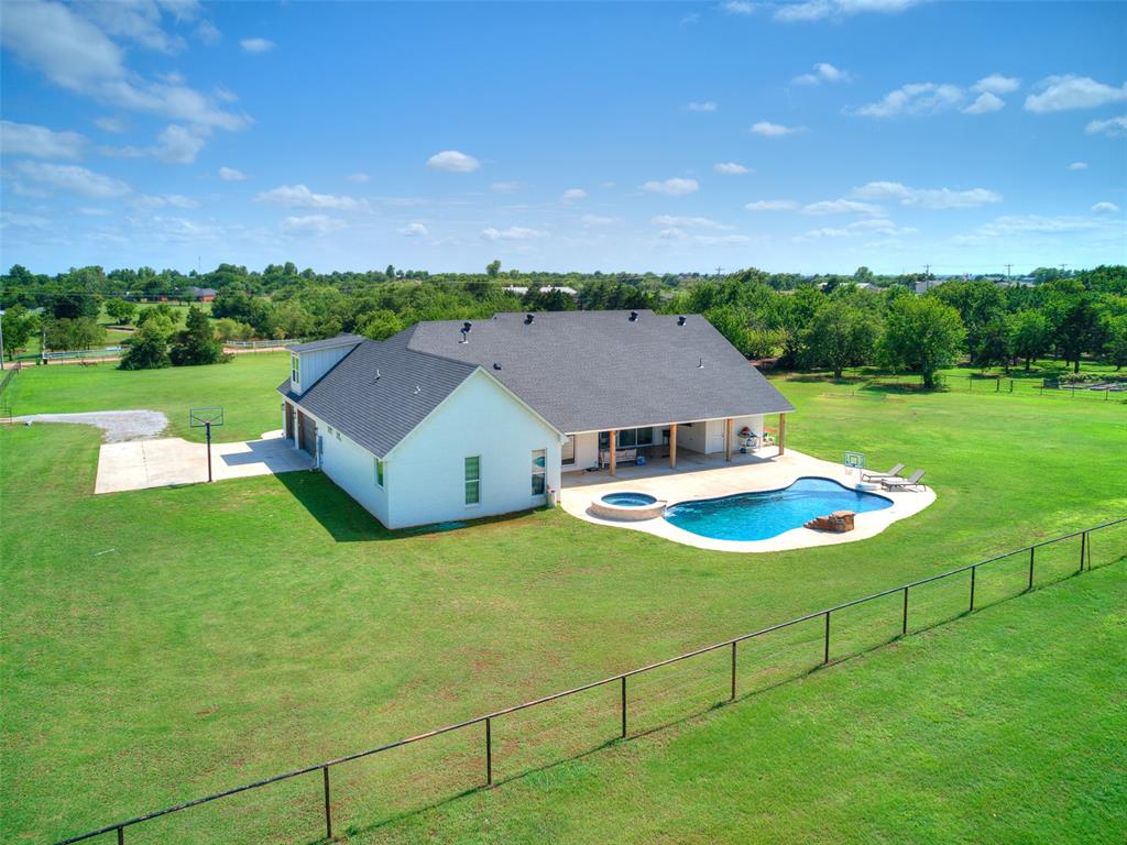 Piedmont, Oklahoma, 73078, United States, 4 Bedrooms Bedrooms, ,6 BathroomsBathrooms,Residential,For Sale,1974155