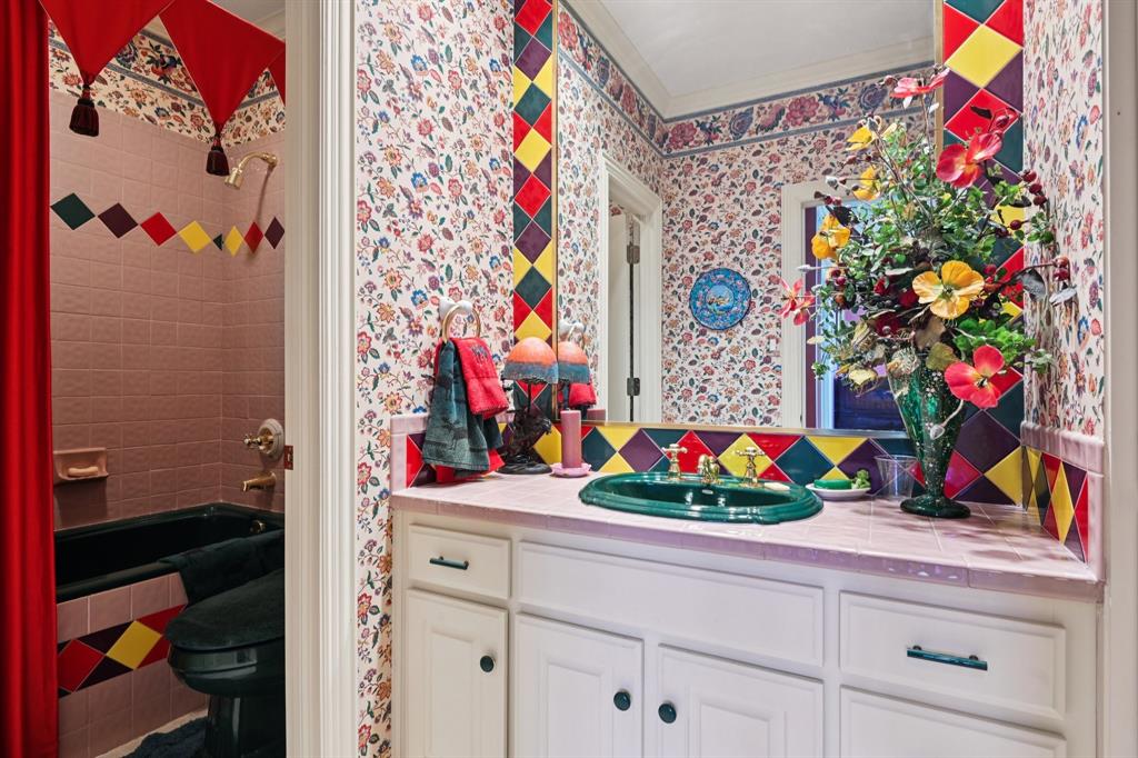 Arlington, Texas, 76013, United States, 3 Bedrooms Bedrooms, ,4 BathroomsBathrooms,Residential,For Sale,2027949