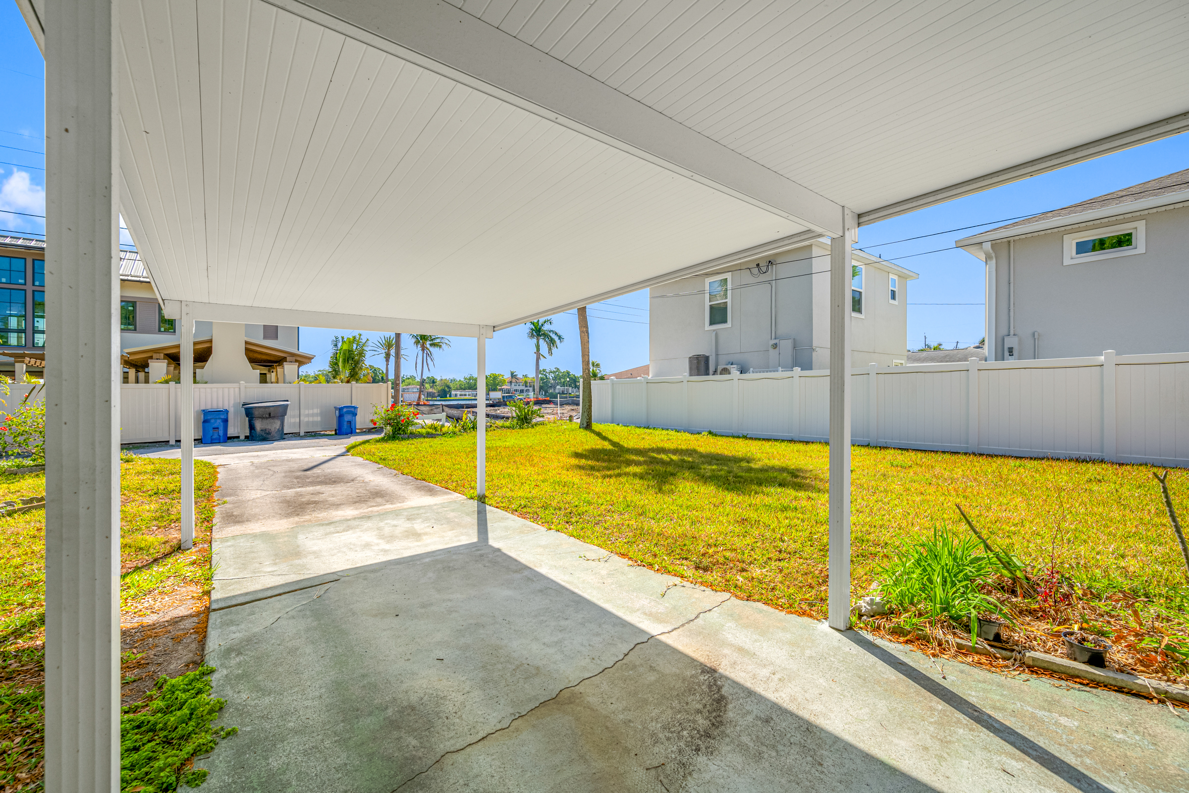 St Petersburg, Florida, 33701, United States, 2 Bedrooms Bedrooms, ,1 BathroomBathrooms,Residential,For Sale,1862109