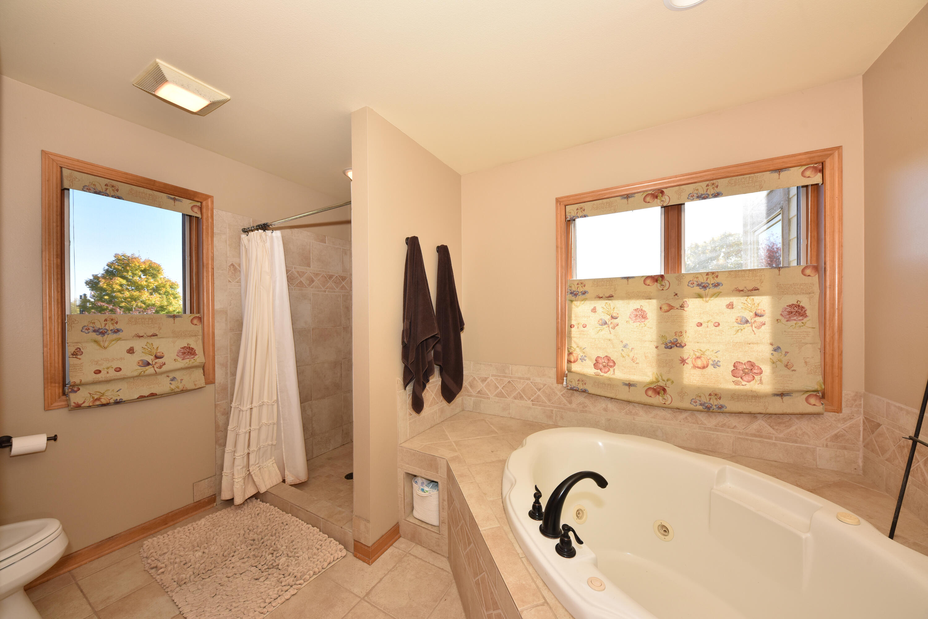 Cedar Grove, Wisconsin, 53013, United States, 5 Bedrooms Bedrooms, ,4 BathroomsBathrooms,Residential,For Sale,1987576