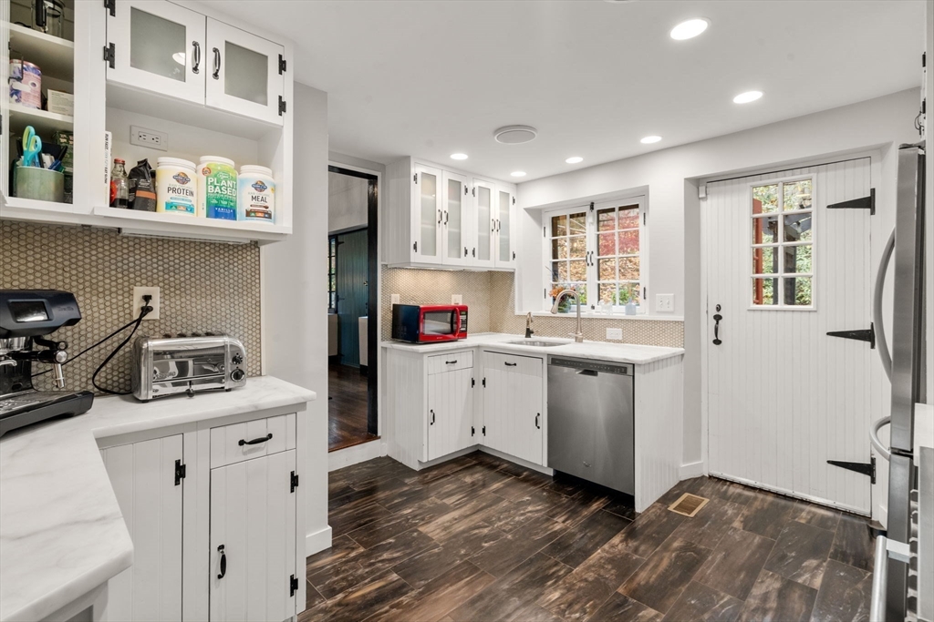 Boston, Massachusetts, 02130, United States, 4 Bedrooms Bedrooms, ,3 BathroomsBathrooms,Residential,For Sale,1987841