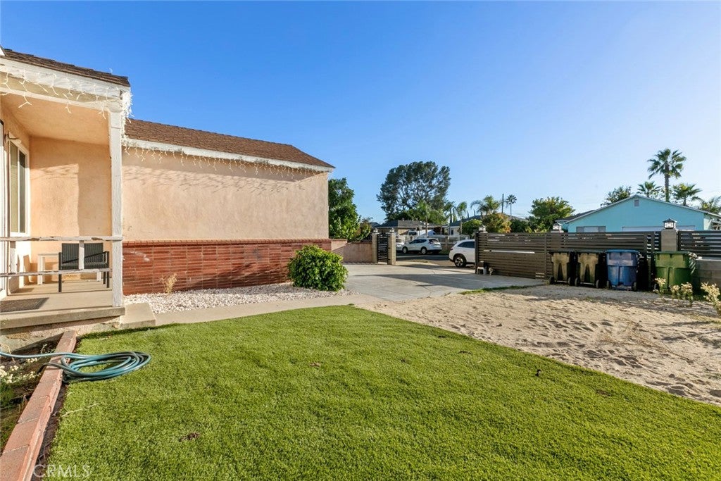 Sun Valley, California, 91352, United States, 5 Bedrooms Bedrooms, ,3 BathroomsBathrooms,Residential,For Sale,1987876