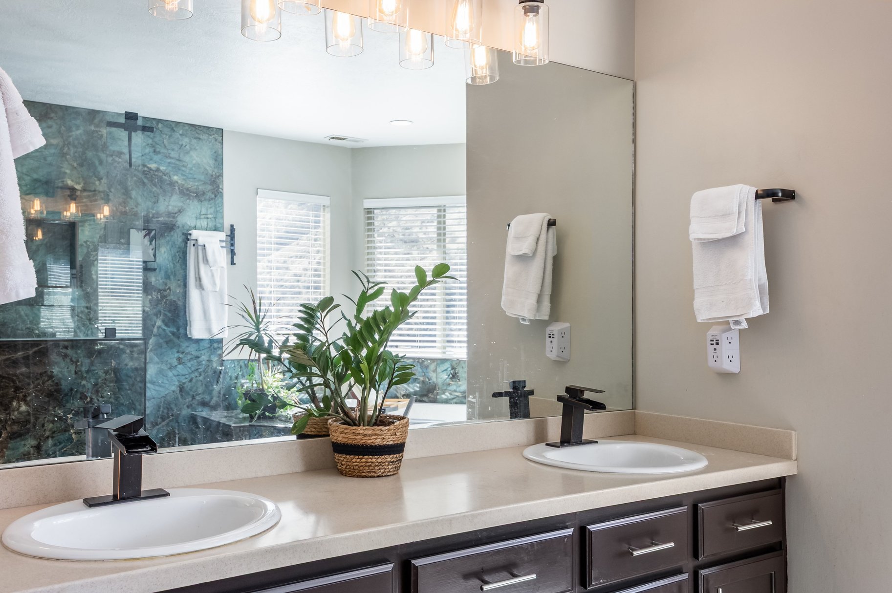  Large Townhouse With Both Mountain and Valley Views - 物件實景