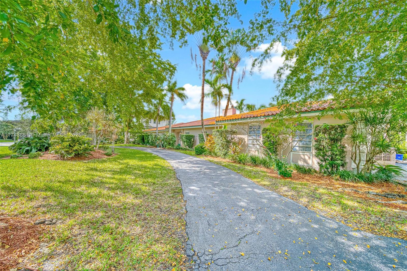 Coral Gables, Florida, 33156, United States, 5 Bedrooms Bedrooms, ,4 BathroomsBathrooms,Residential,For Sale,1712227