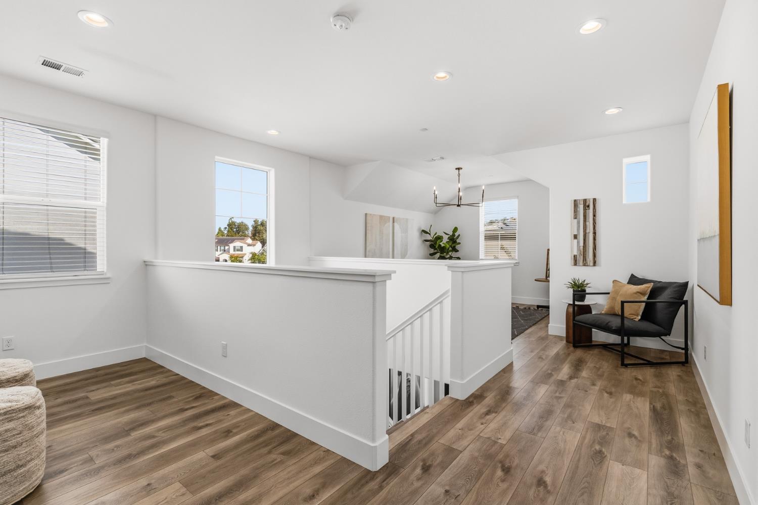 Sacramento, California, 95818, United States, 3 Bedrooms Bedrooms, ,3 BathroomsBathrooms,Residential,For Sale,1993091