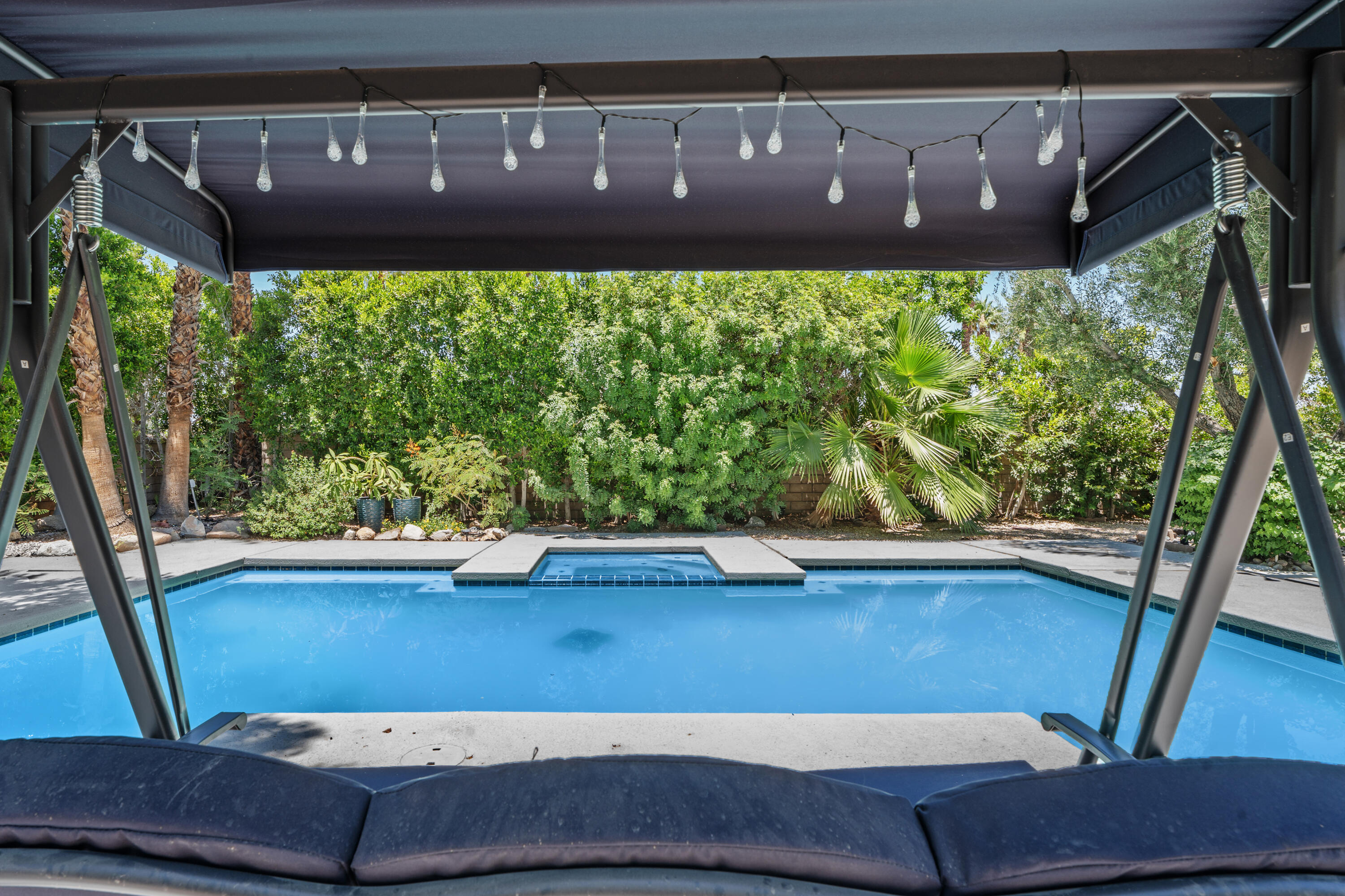 Rancho Mirage, California, 92270, United States, 2 Bedrooms Bedrooms, ,2 BathroomsBathrooms,Residential,For Sale,2002024