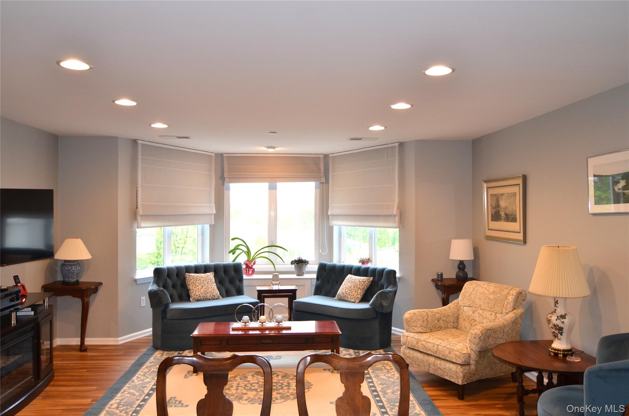 Haverstraw, New York, 10927, United States, 2 Bedrooms Bedrooms, ,2 BathroomsBathrooms,Residential,For Sale,1961426