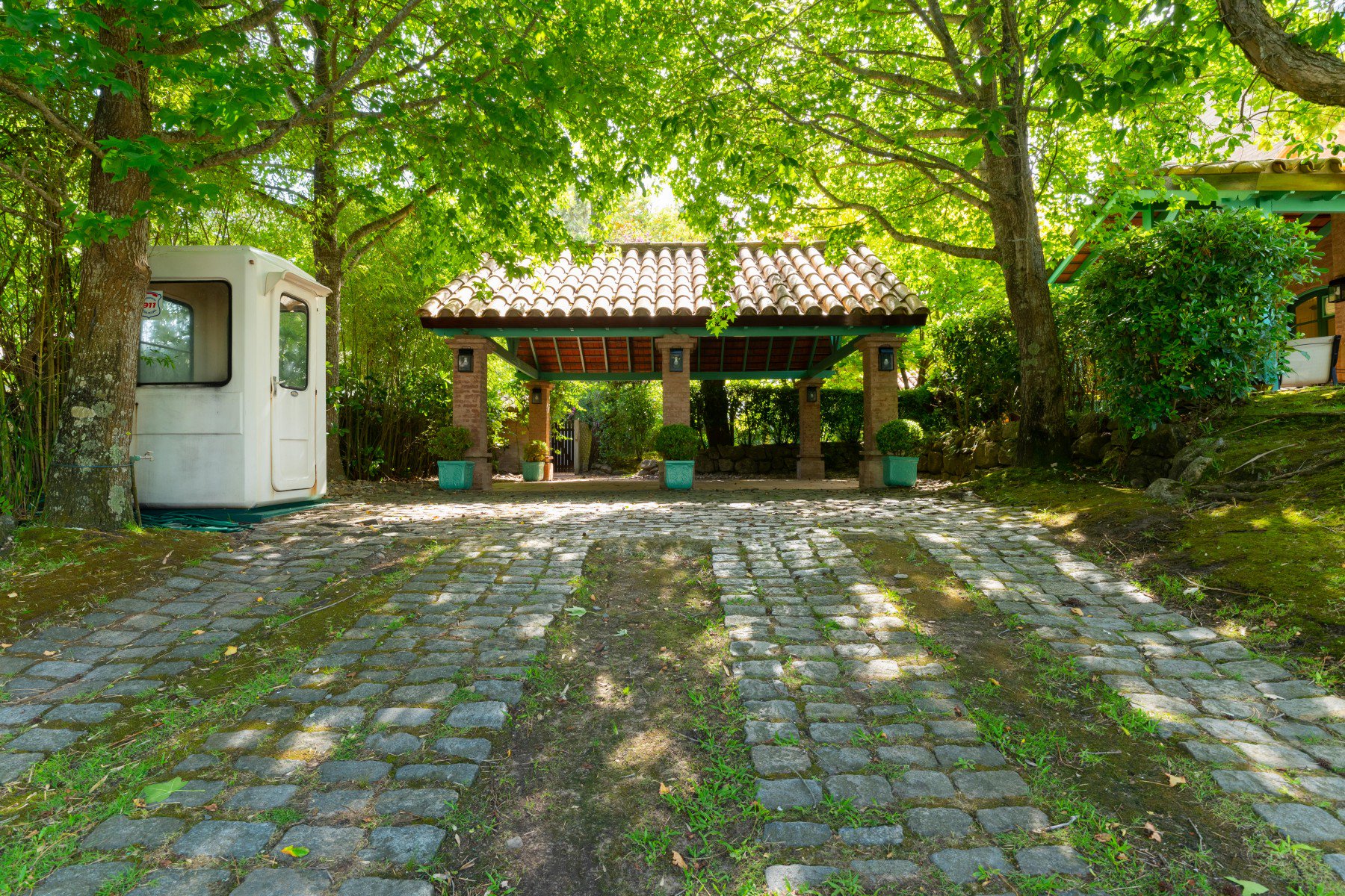  Spacious Family House with 4 Bedrooms and Full Service - 物件實景