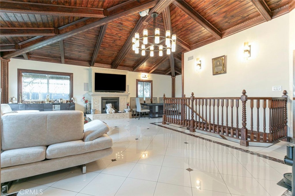 Glendale, California, 91201, United States, 4 Bedrooms Bedrooms, ,5 BathroomsBathrooms,Residential,For Sale,1969452