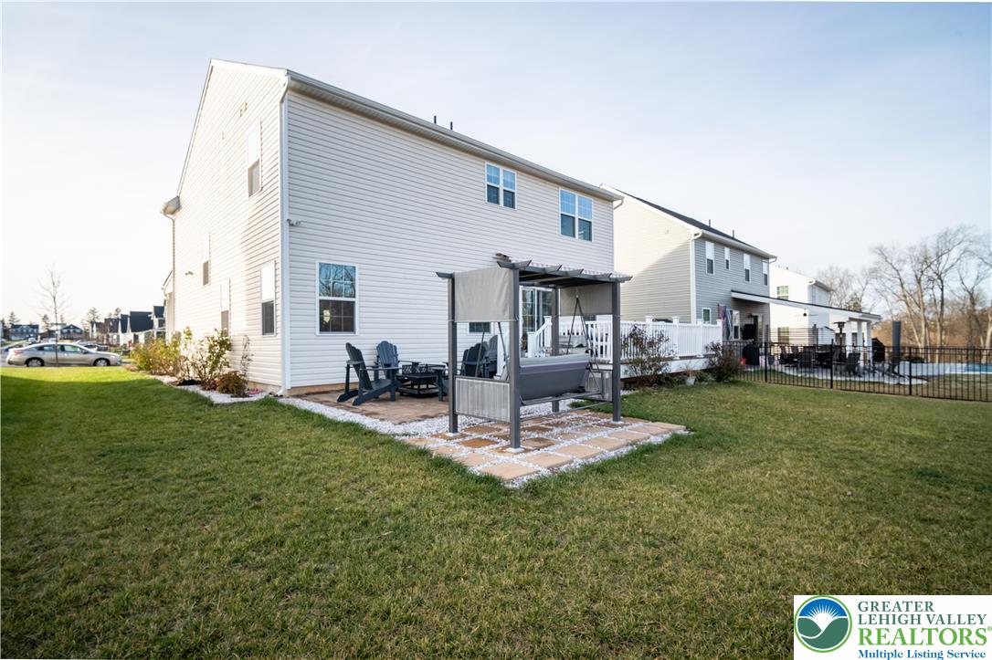 North Catasauqua Bor, Pennsylvania, 18032, United States, 4 Bedrooms Bedrooms, ,4 BathroomsBathrooms,Residential,For Sale,2001673