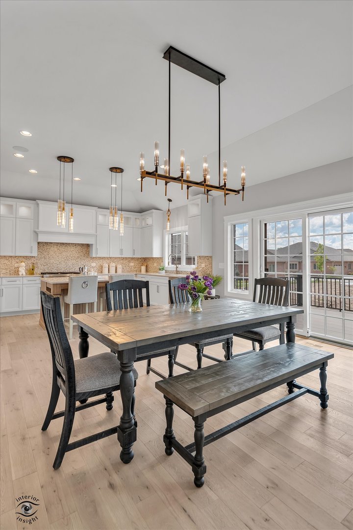 Frankfort, Illinois, 60423, United States, 2 Bedrooms Bedrooms, ,2 BathroomsBathrooms,Residential,For Sale,1977047