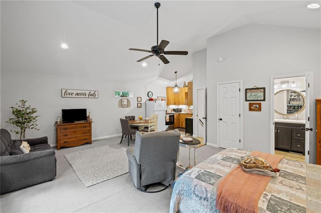 Suwanee, Georgia, 30024, United States, 4 Bedrooms Bedrooms, ,4 BathroomsBathrooms,Residential,For Sale,1983881