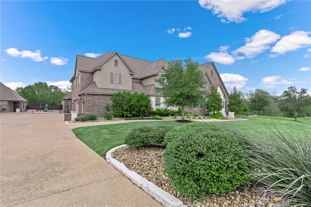 College Station, Texas, 77845, United States, 6 Bedrooms Bedrooms, ,7 BathroomsBathrooms,Residential,For Sale,1794903