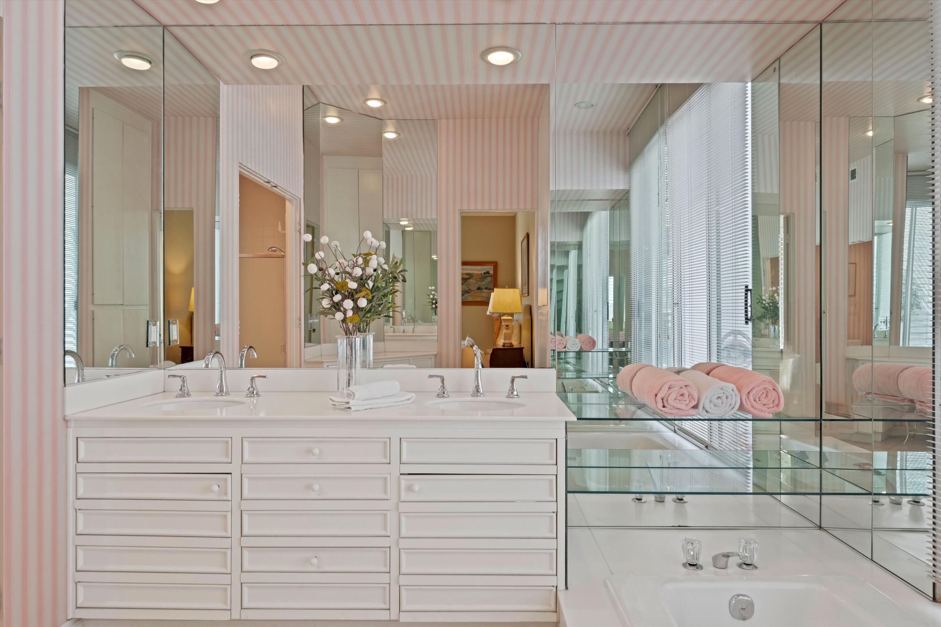 Palm Desert, California, 92260, United States, 4 Bedrooms Bedrooms, ,2 BathroomsBathrooms,Residential,For Sale,1766420