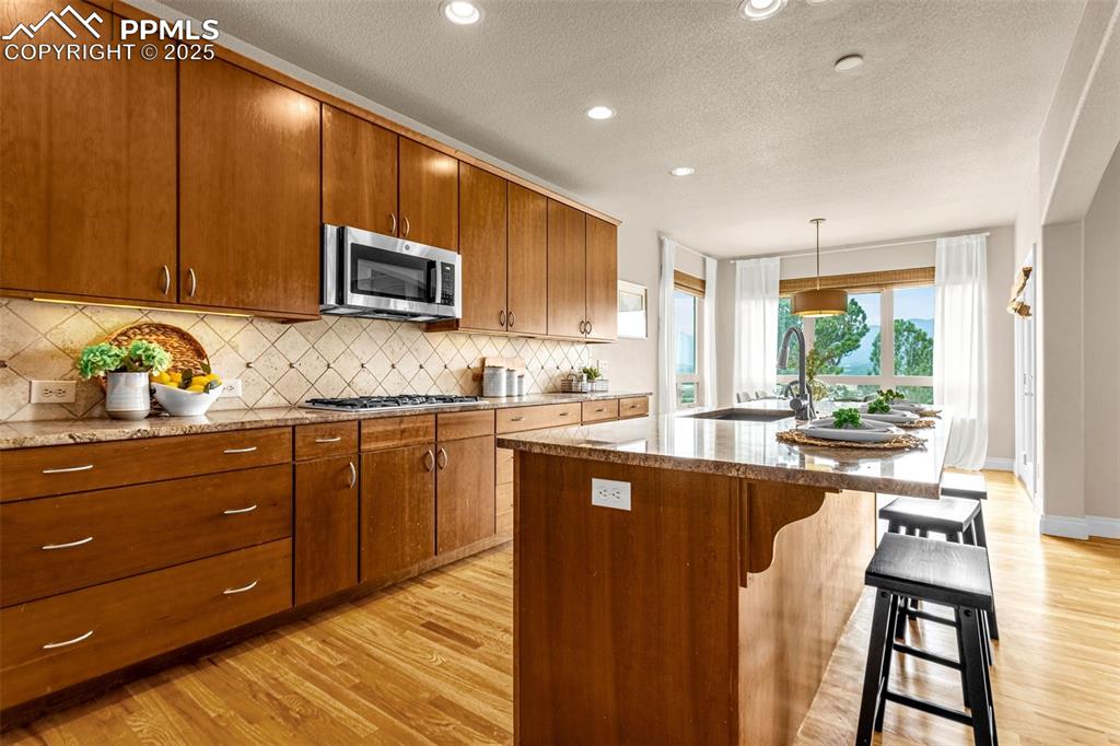 Colorado Springs, Colorado, 80921, United States, 4 Bedrooms Bedrooms, ,3 BathroomsBathrooms,Residential,For Sale,1901229
