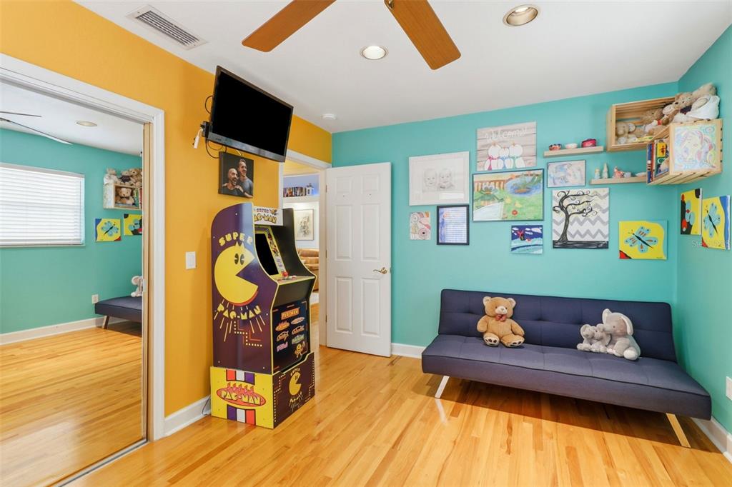 Palm Harbor, Florida, 34683, United States, 4 Bedrooms Bedrooms, ,4 BathroomsBathrooms,Residential,For Sale,1989104