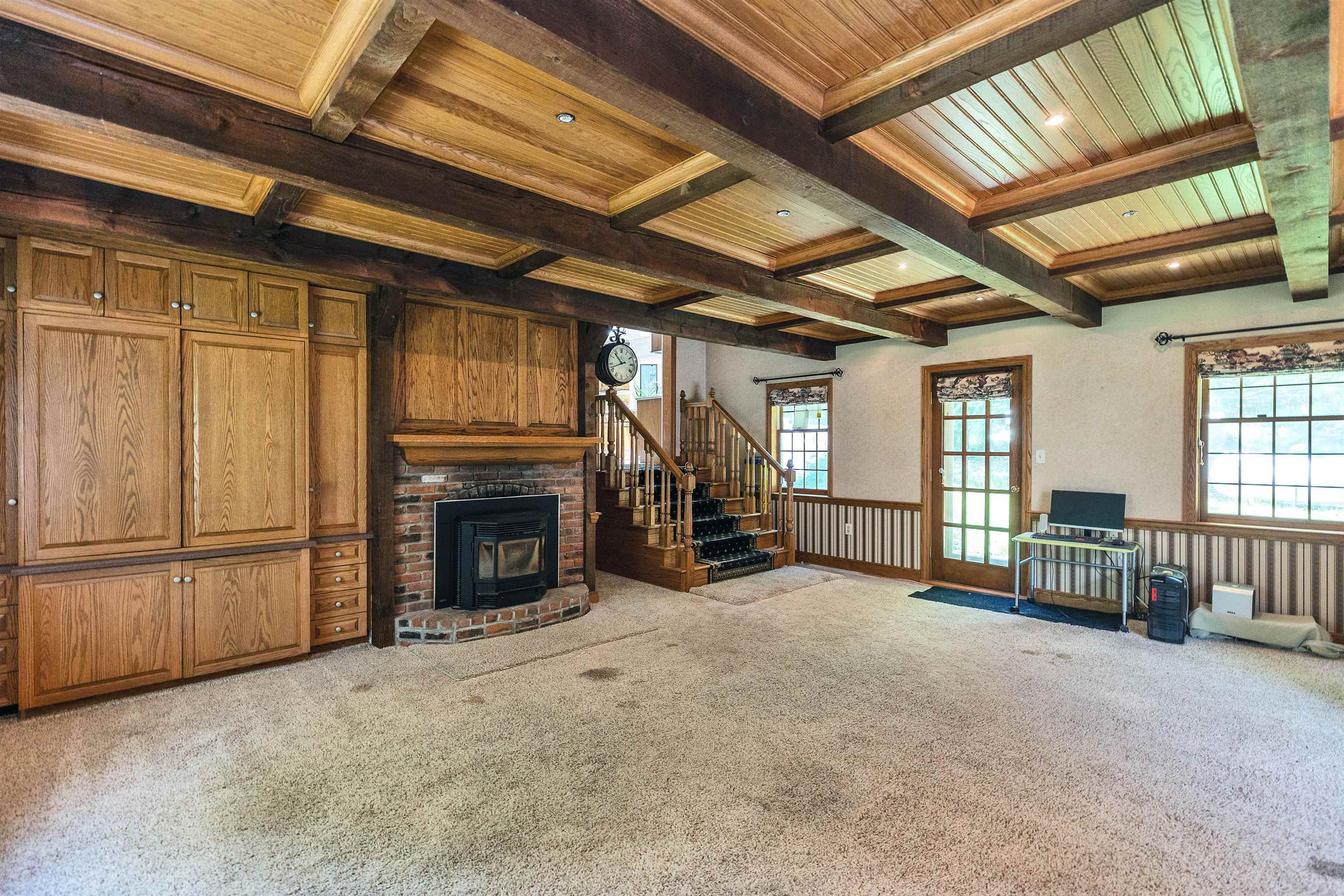 Mont Vernon, New Hampshire, 03057, United States, 3 Bedrooms Bedrooms, ,2 BathroomsBathrooms,Residential,For Sale,1868452