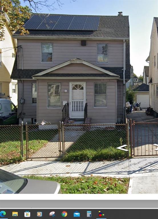 St. Albans, New York, 11412, United States, 4 Bedrooms Bedrooms, ,1 BathroomBathrooms,Residential,For Sale,1976637