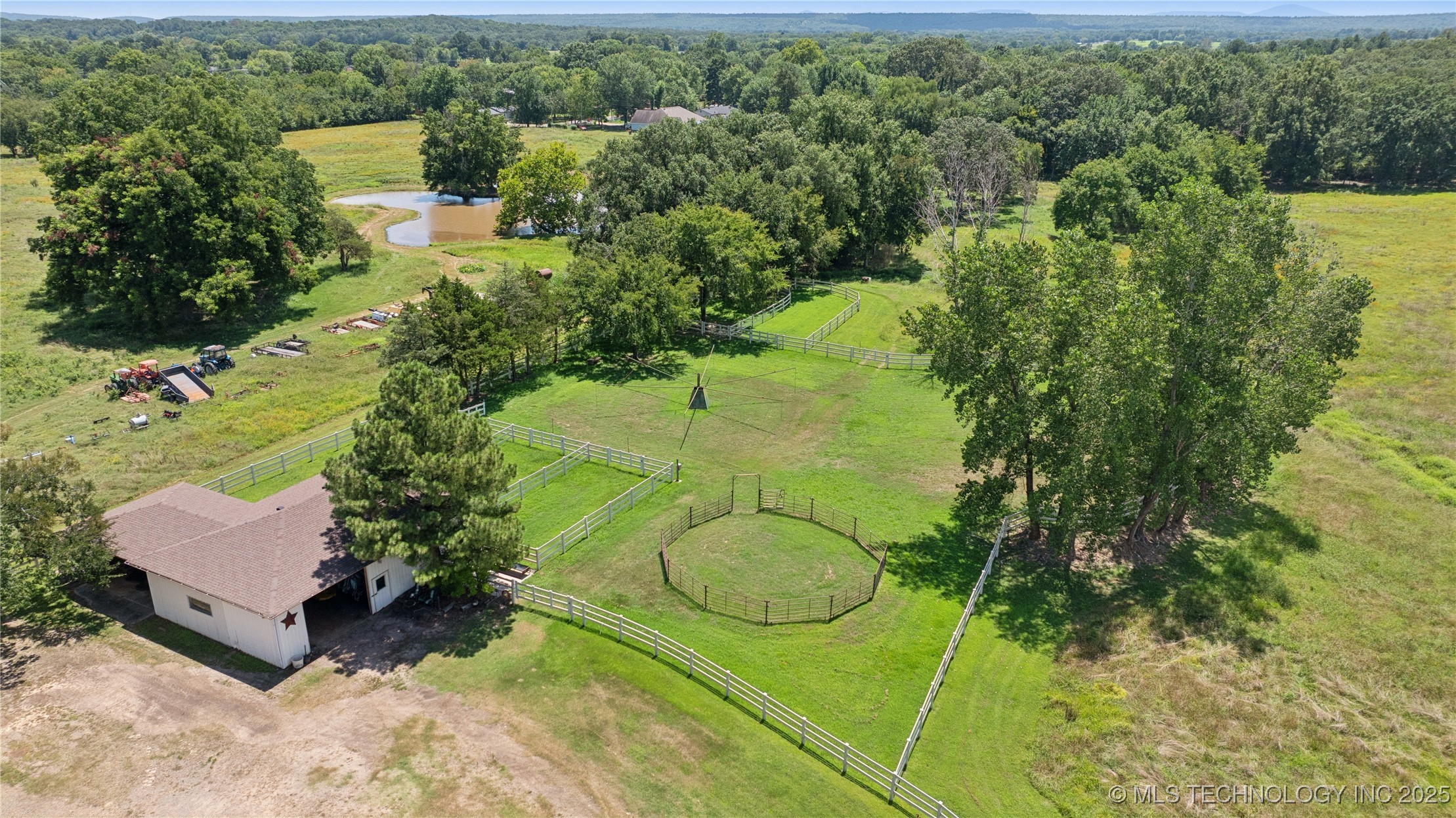 Pocola, Oklahoma, 74902, United States, 3 Bedrooms Bedrooms, ,3 BathroomsBathrooms,Residential,For Sale,1903793