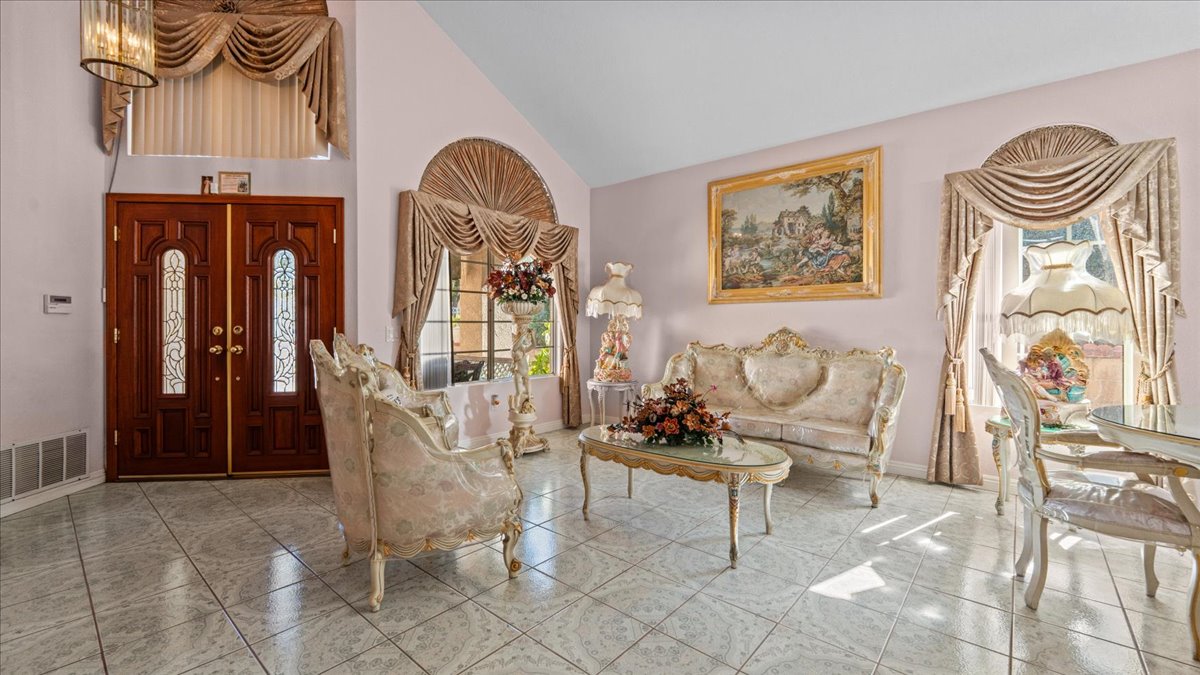 Corona, California, 92881, United States, 5 Bedrooms Bedrooms, ,3 BathroomsBathrooms,Residential,For Sale,1983465