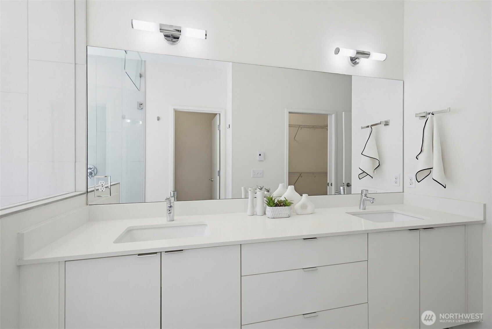 Seattle, Washington, 98144, United States, 3 Bedrooms Bedrooms, ,2 BathroomsBathrooms,Residential,For Sale,2049305