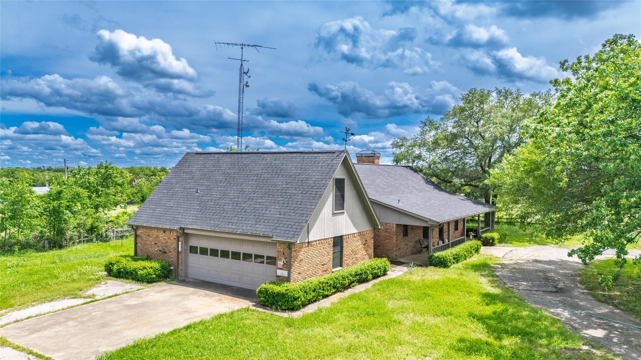 Campbell, Texas, 75422, United States, 3 Bedrooms Bedrooms, ,2 BathroomsBathrooms,Residential,For Sale,2048181