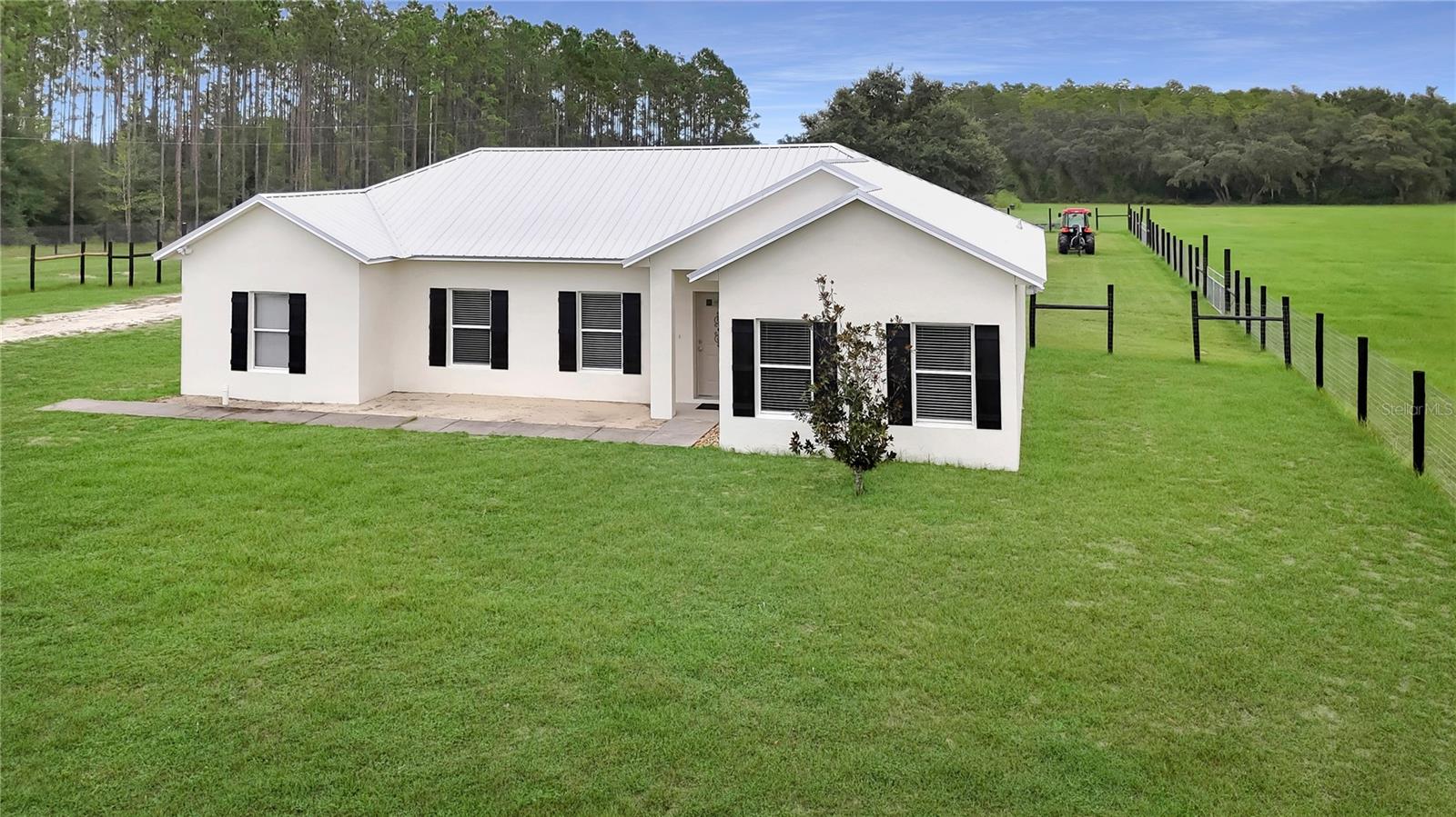 GROVELAND, Florida, 34736, United States, 3 Bedrooms Bedrooms, ,2 BathroomsBathrooms,Residential,For Sale,1932876