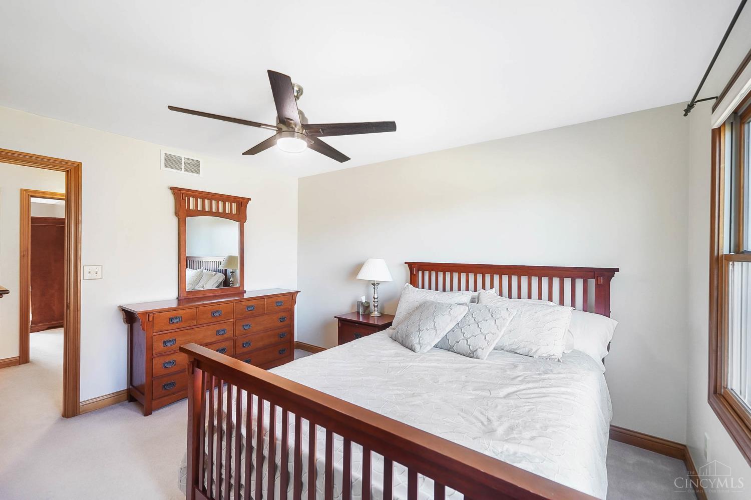 Hamilton, Ohio, 45013, United States, 4 Bedrooms Bedrooms, ,4 BathroomsBathrooms,Residential,For Sale,2000697