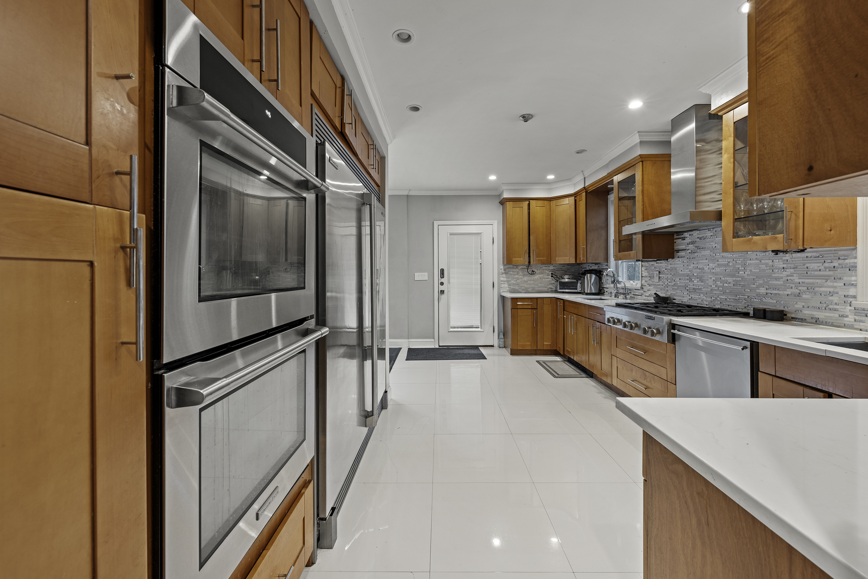 Brooklyn, New York, 11210, United States, 5 Bedrooms Bedrooms, ,4 BathroomsBathrooms,Residential,For Sale,1781102