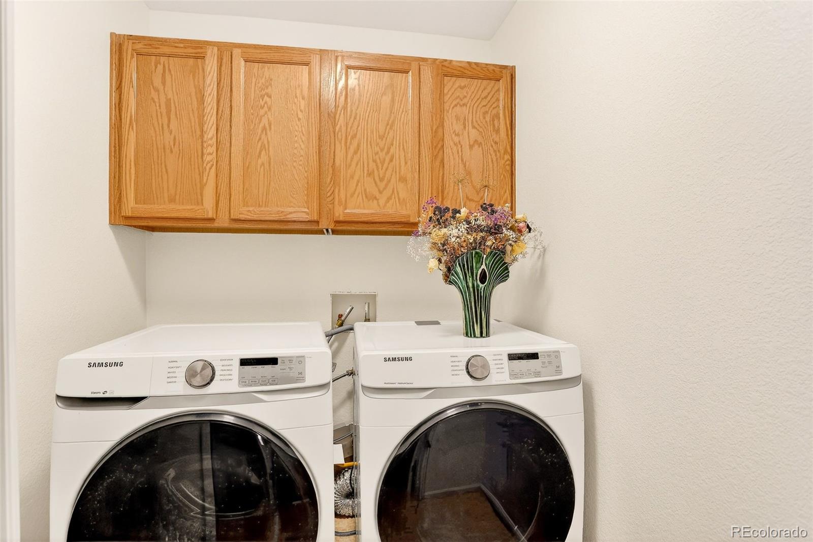 Aurora, Colorado, 80013, United States, 5 Bedrooms Bedrooms, ,3 BathroomsBathrooms,Residential,For Sale,2001899