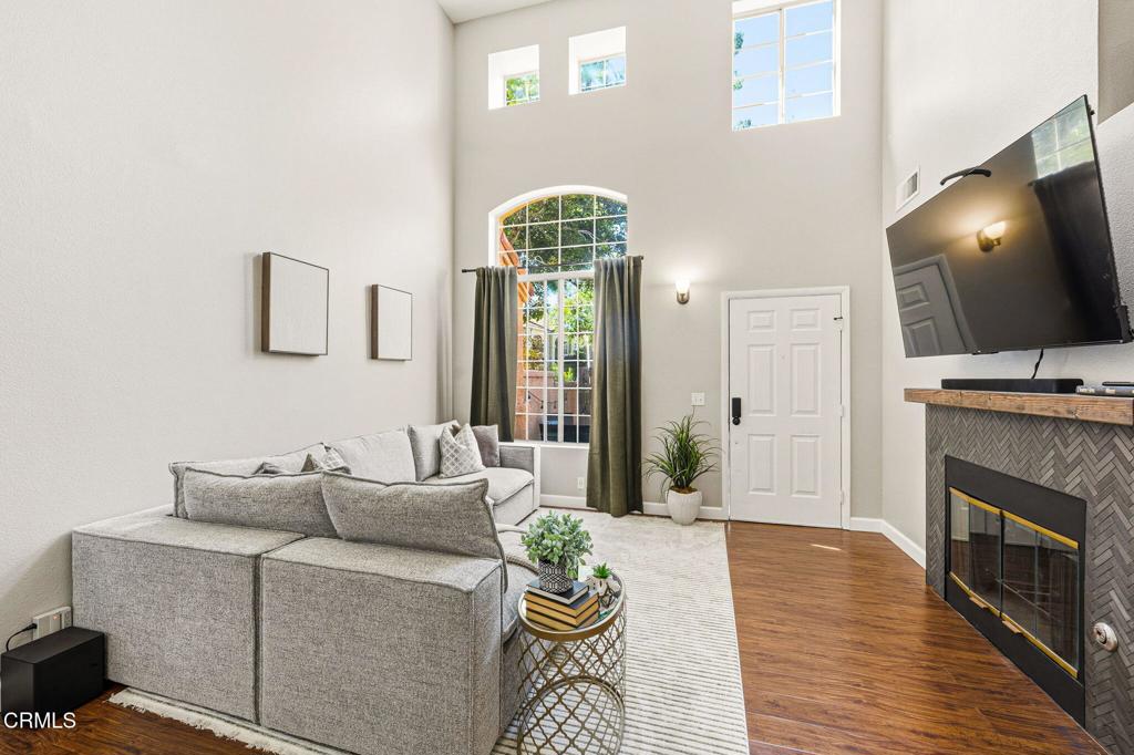 Oxnard, California, 93030, United States, 2 Bedrooms Bedrooms, ,3 BathroomsBathrooms,Residential,For Sale,1974361