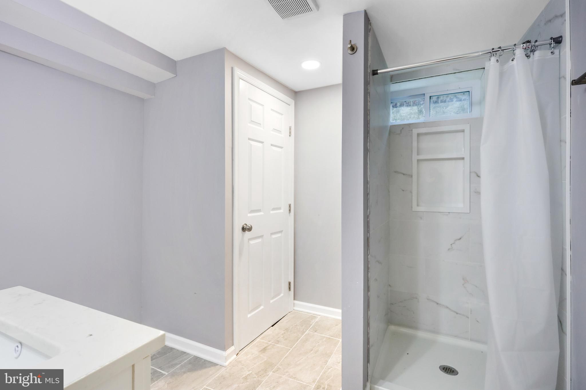 Glen Burnie, Maryland, 21061, United States, 4 Bedrooms Bedrooms, ,4 BathroomsBathrooms,Residential,For Sale,1900574