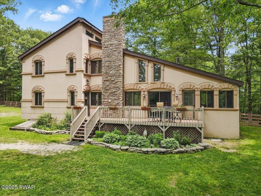 Milford, Pennsylvania, 18337, United States, 3 Bedrooms Bedrooms, ,2 BathroomsBathrooms,Residential,For Sale,1936970