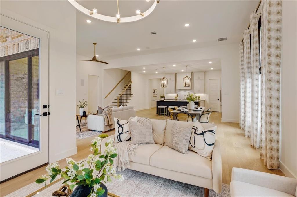 Prosper, Texas, 75078, United States, 4 Bedrooms Bedrooms, ,5 BathroomsBathrooms,Residential,For Sale,1901719