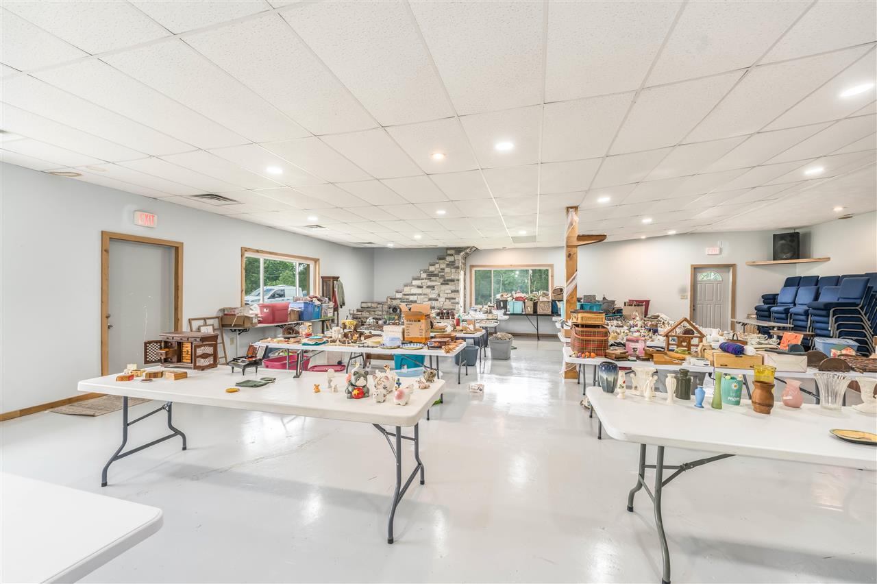 Connersville, Indiana, 47331, United States, 3 Bedrooms Bedrooms, ,2 BathroomsBathrooms,Residential,For Sale,1847503
