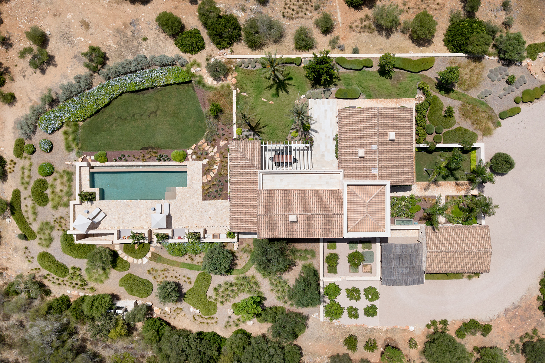  Mallorcan estate with pool and sea views in Portocolom, Mallorca - 物件實景